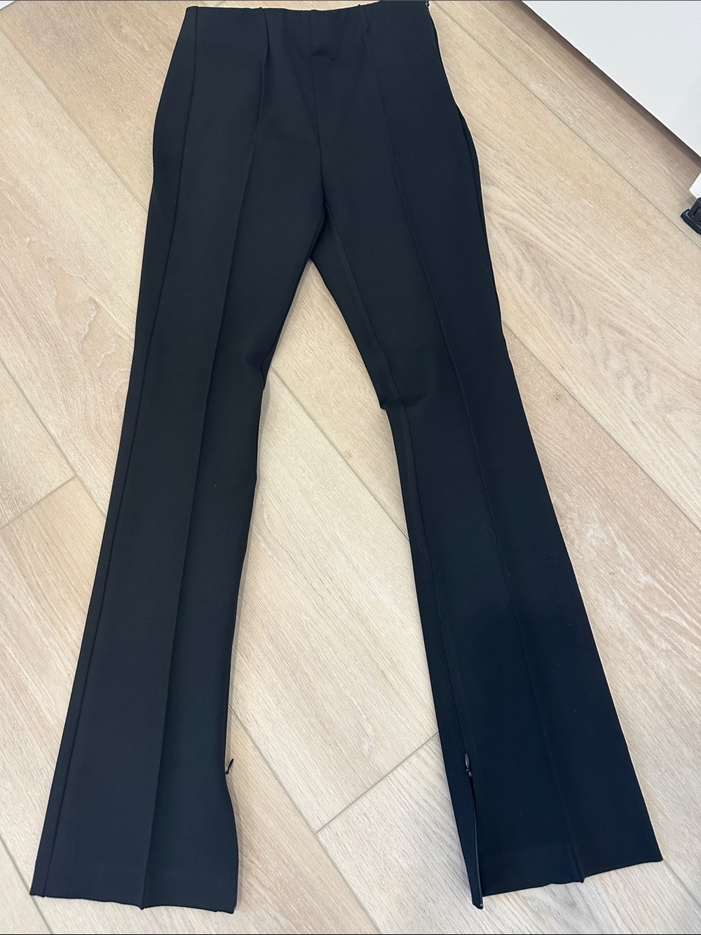 Elie Tahari Black Flare Tailored Pants